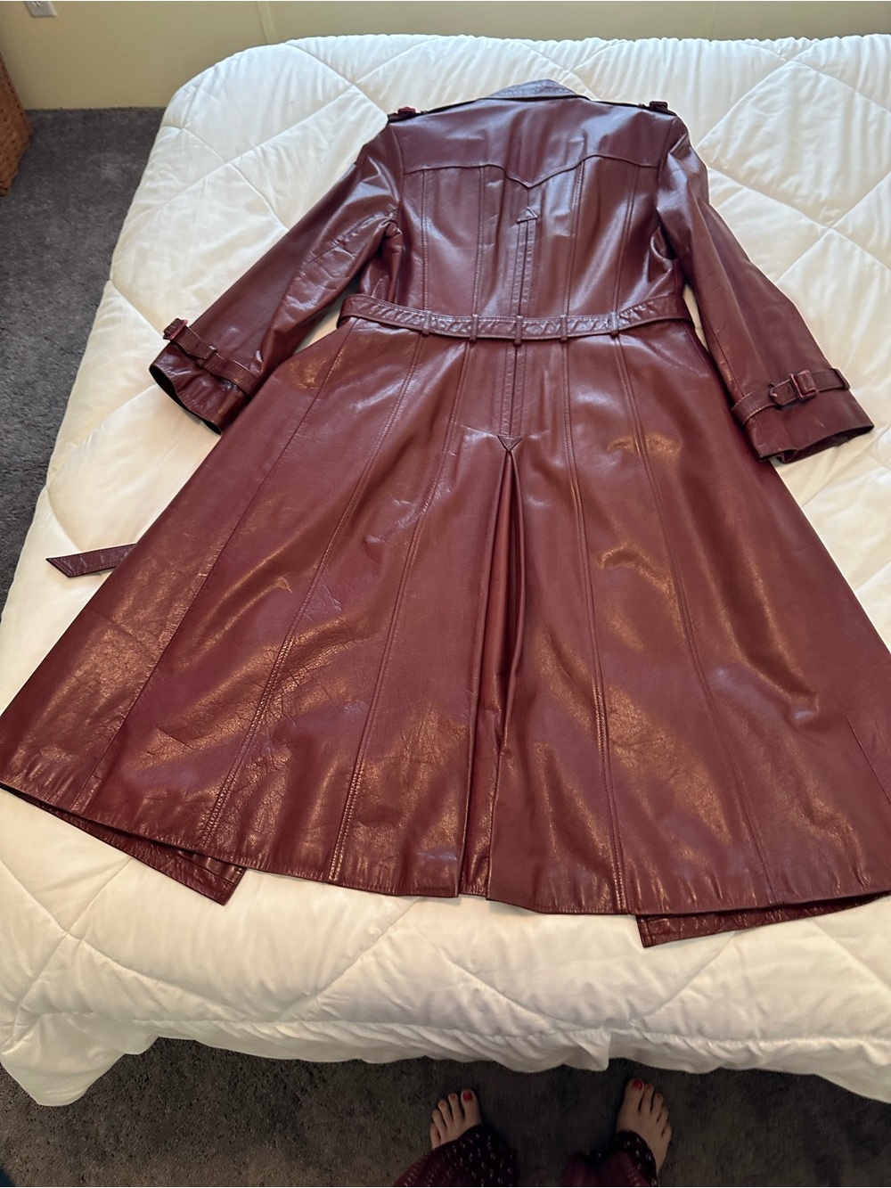 Vintage Ettiene Aigner Long Burgundy Leather Trench Coat - Picture 4 of 12